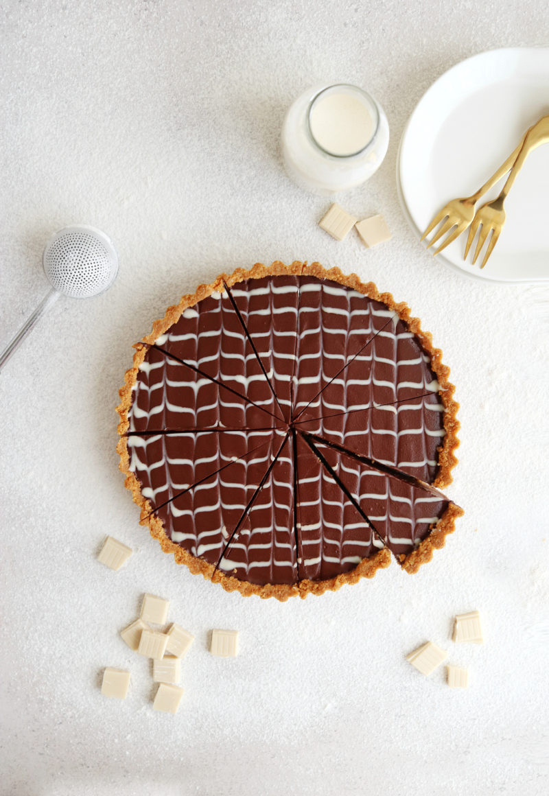 No Bake 4 Ingredient Chocolate Tart