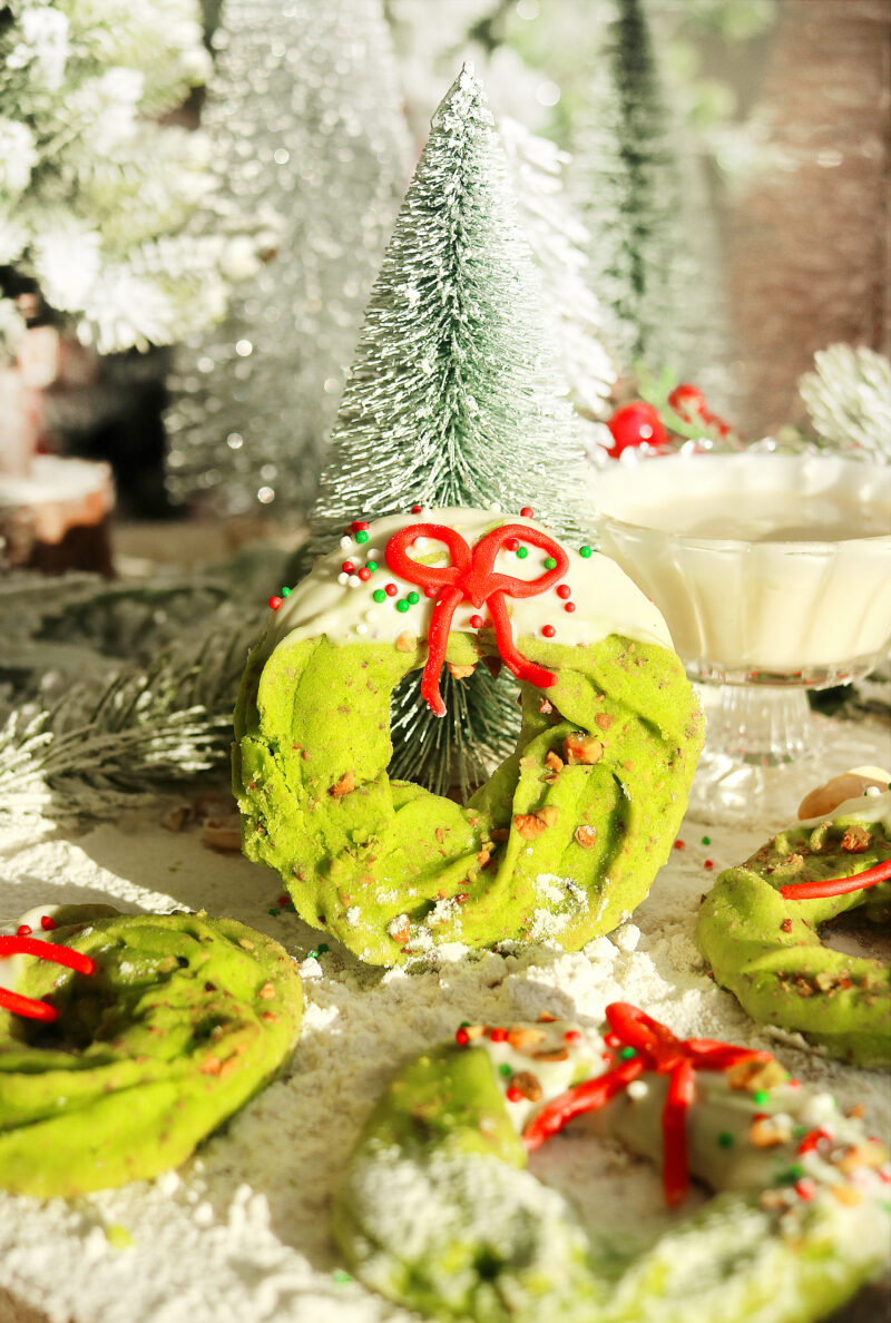 Vegan Wreath Cookies