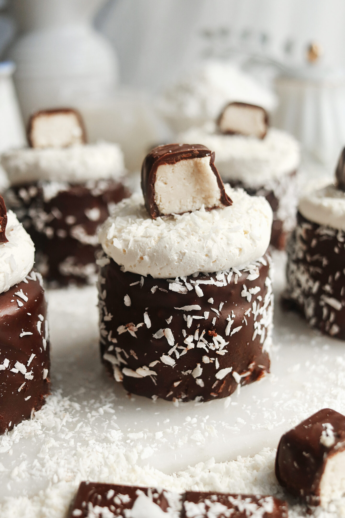Mini No-Bake Bounty Cheesecakes