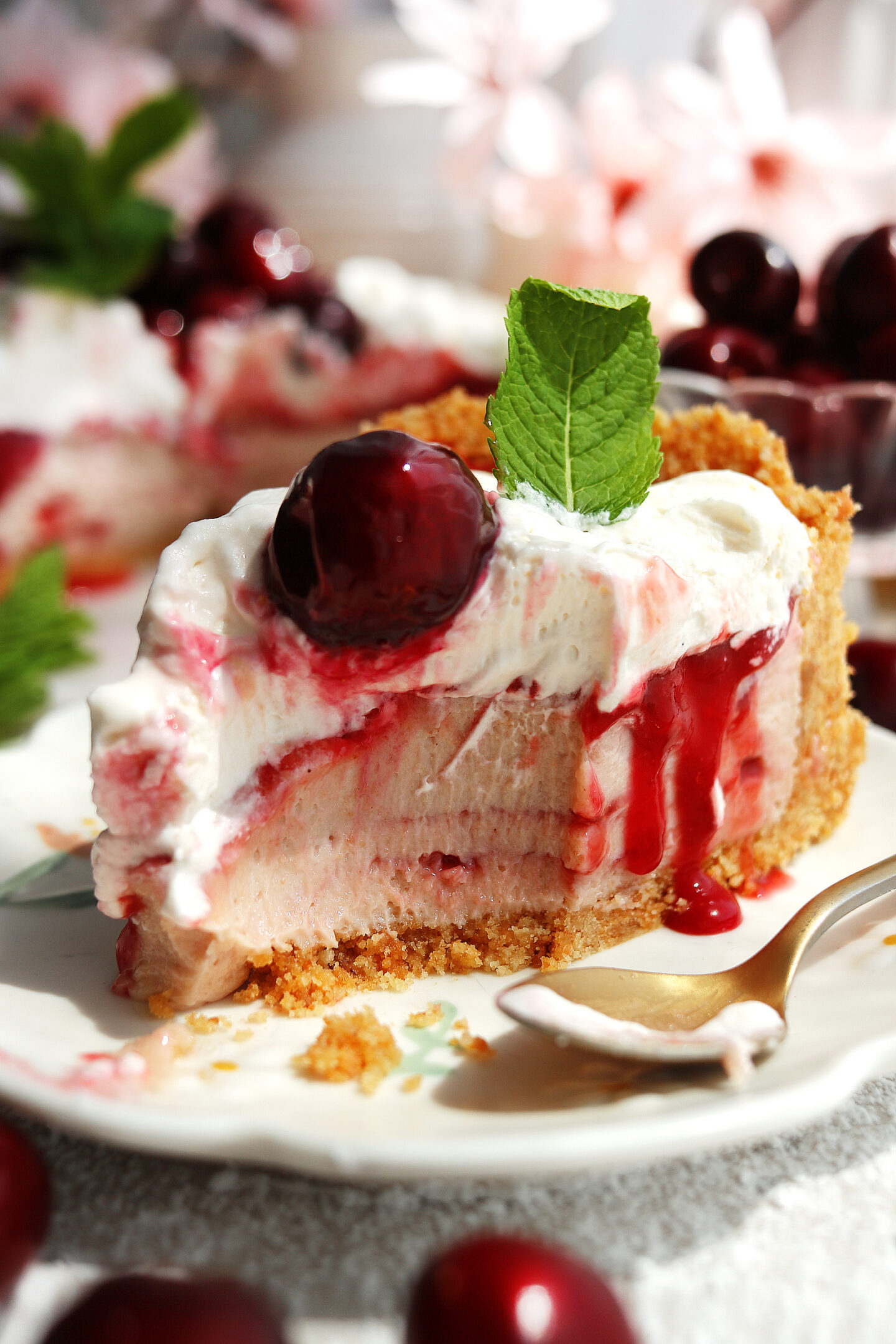 No-Bake Vegan Cherry Cheesecake